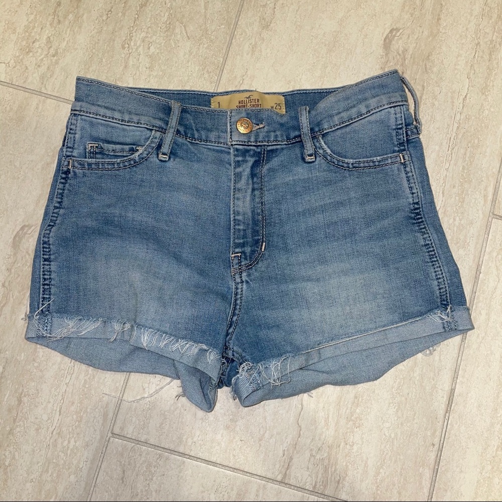 Hollister high rise jean short shorts size 1   light wash denim